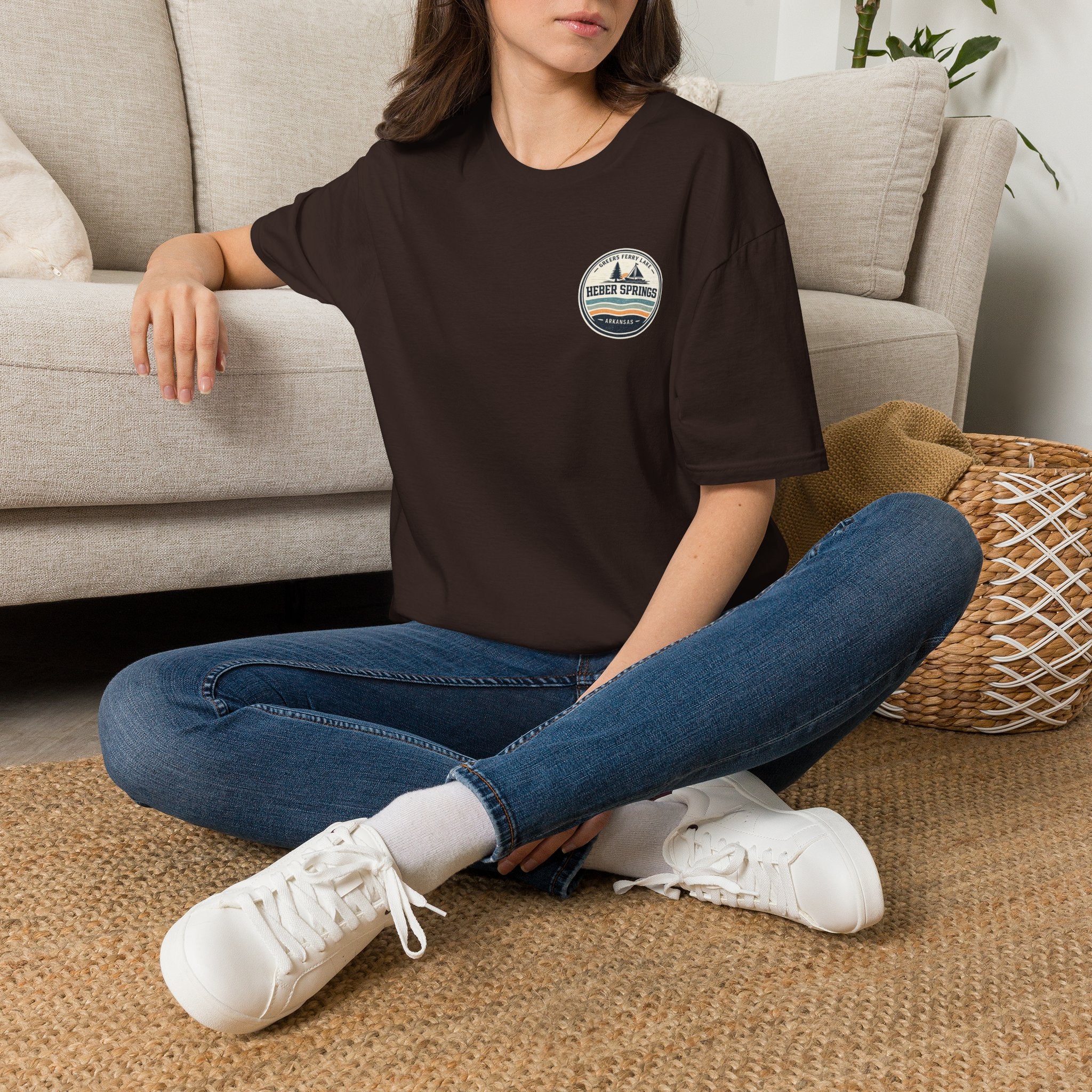 Heber Springs Vintage Mountain Badge T-Shirt