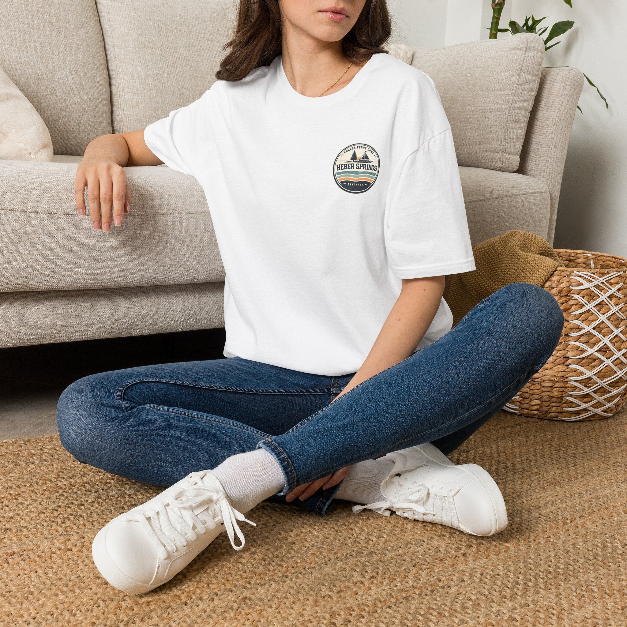 Heber Springs Vintage Mountain Badge T-Shirt