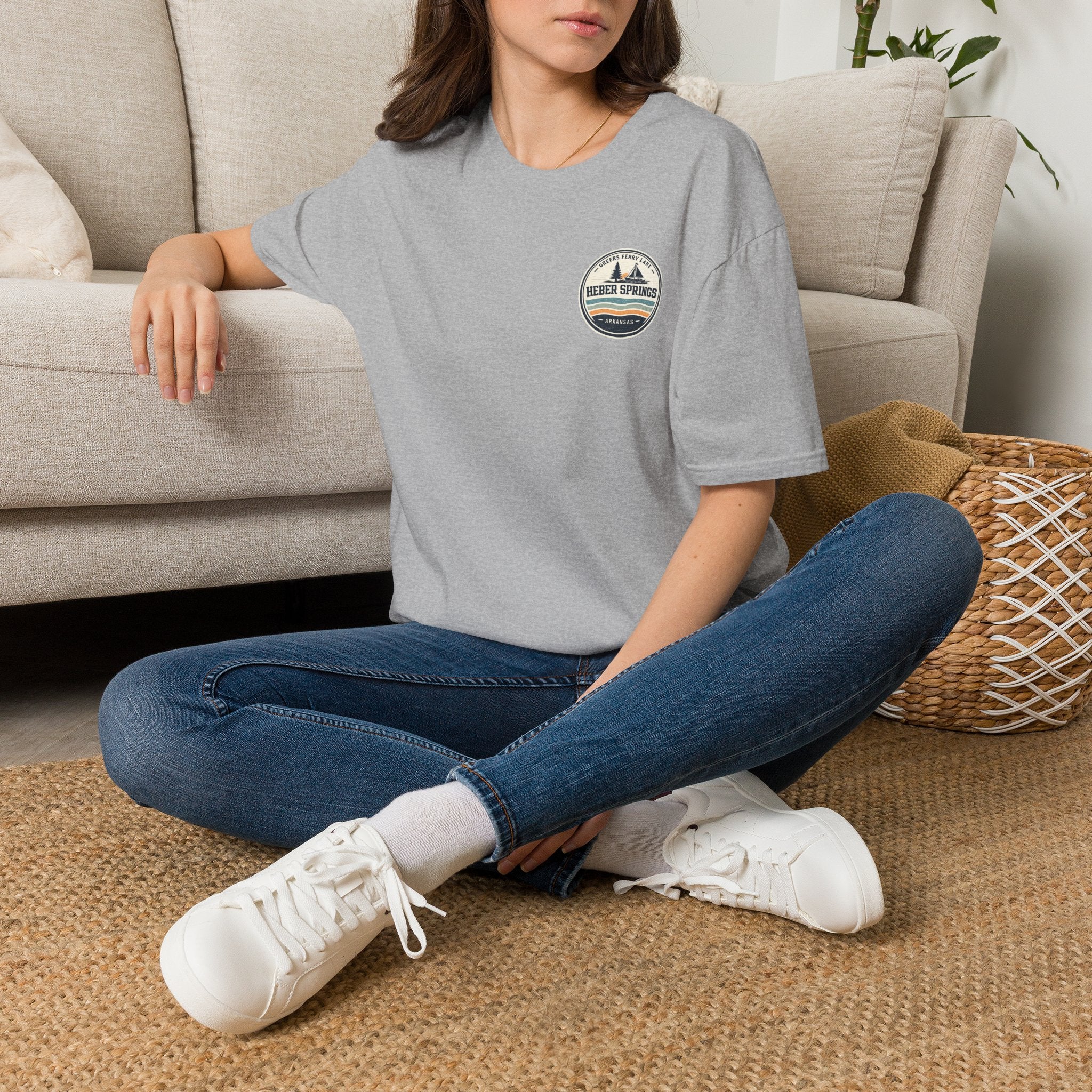 Heber Springs Vintage Mountain Badge T-Shirt